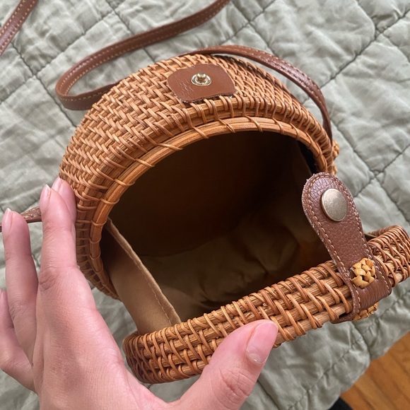 Round Rattan bag - Picture 3 of 3